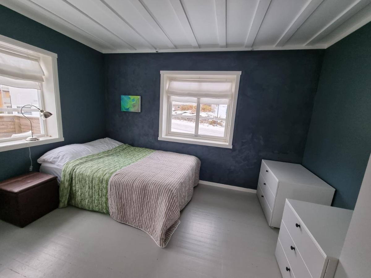 Koselig Leilighet Midt I Sentrum Apartamento Skjervoy Exterior foto