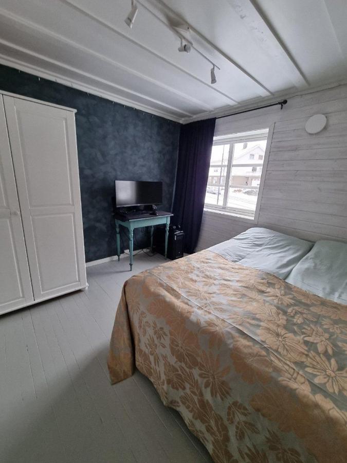 Koselig Leilighet Midt I Sentrum Apartamento Skjervoy Exterior foto